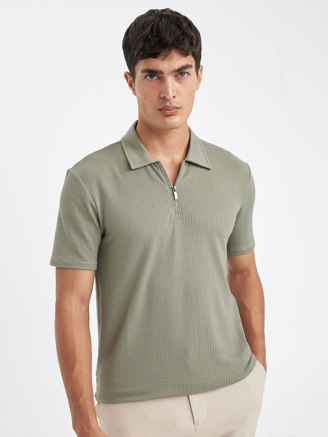

DeFacto Men Polo Collar Pockets T-shirt, Na
