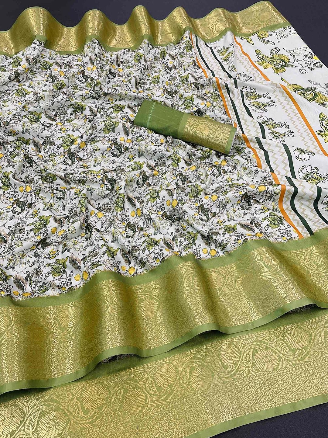 

Peachmode Floral Zari Pure Silk Saree, Green