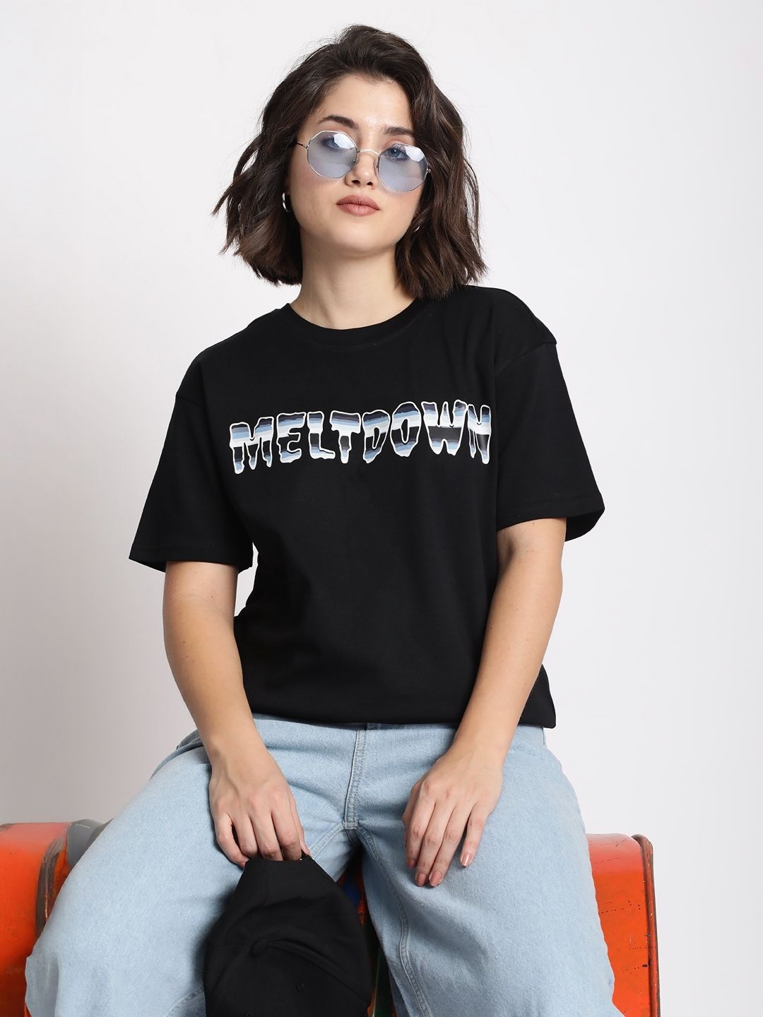 

Bene Kleed Women Printed Drop-Shoulder Sleeves T-Shirt, Black