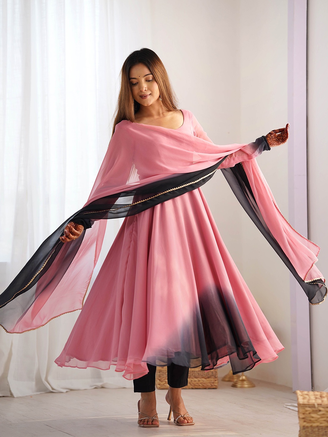 

Tanhai Women Ombre Pleated Kurta with Trousers & With Dupatta, Pink