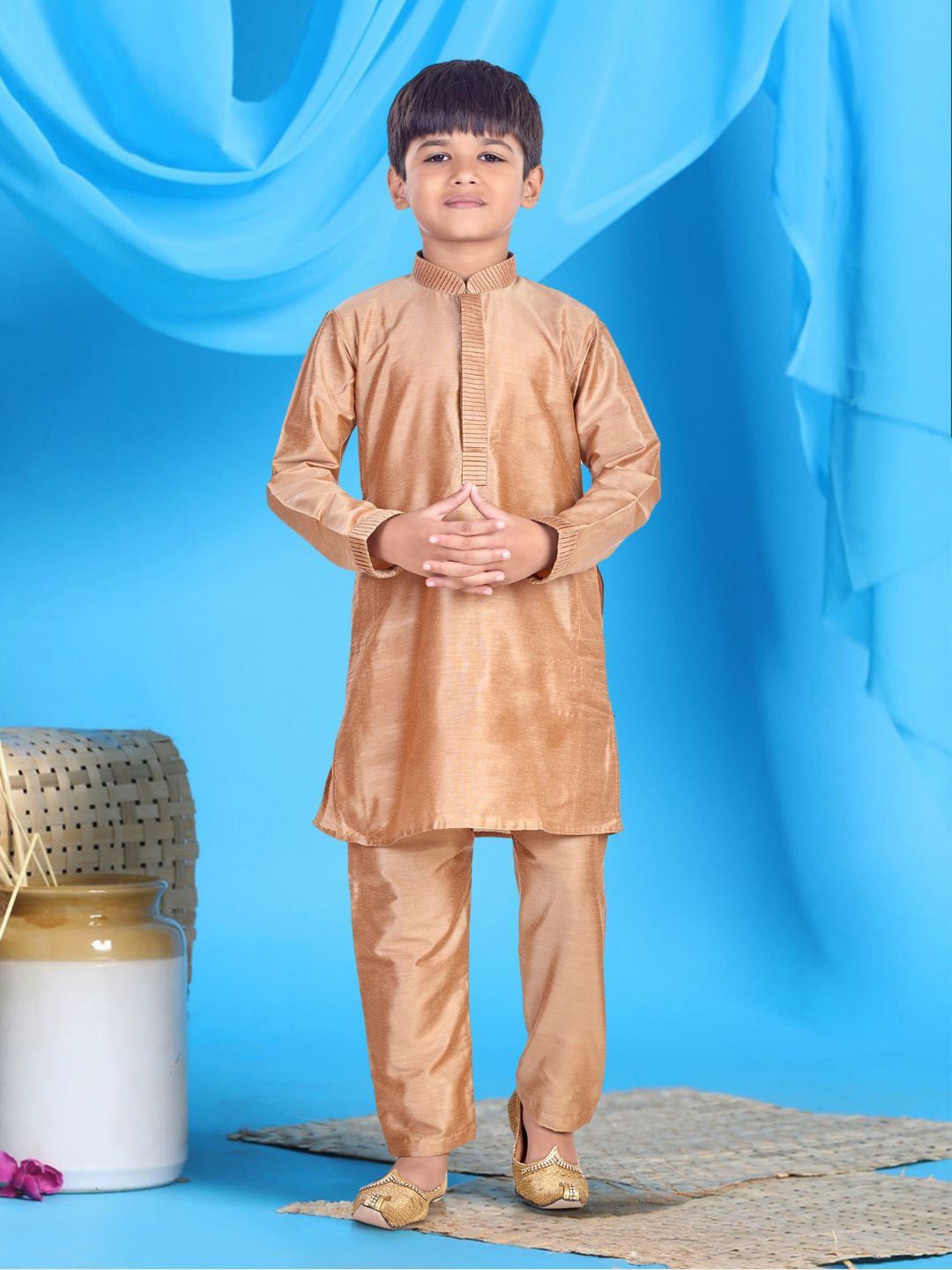 

Pehanaava Boys Regular Thread Work Kurta with Pyjamas, Rose gold