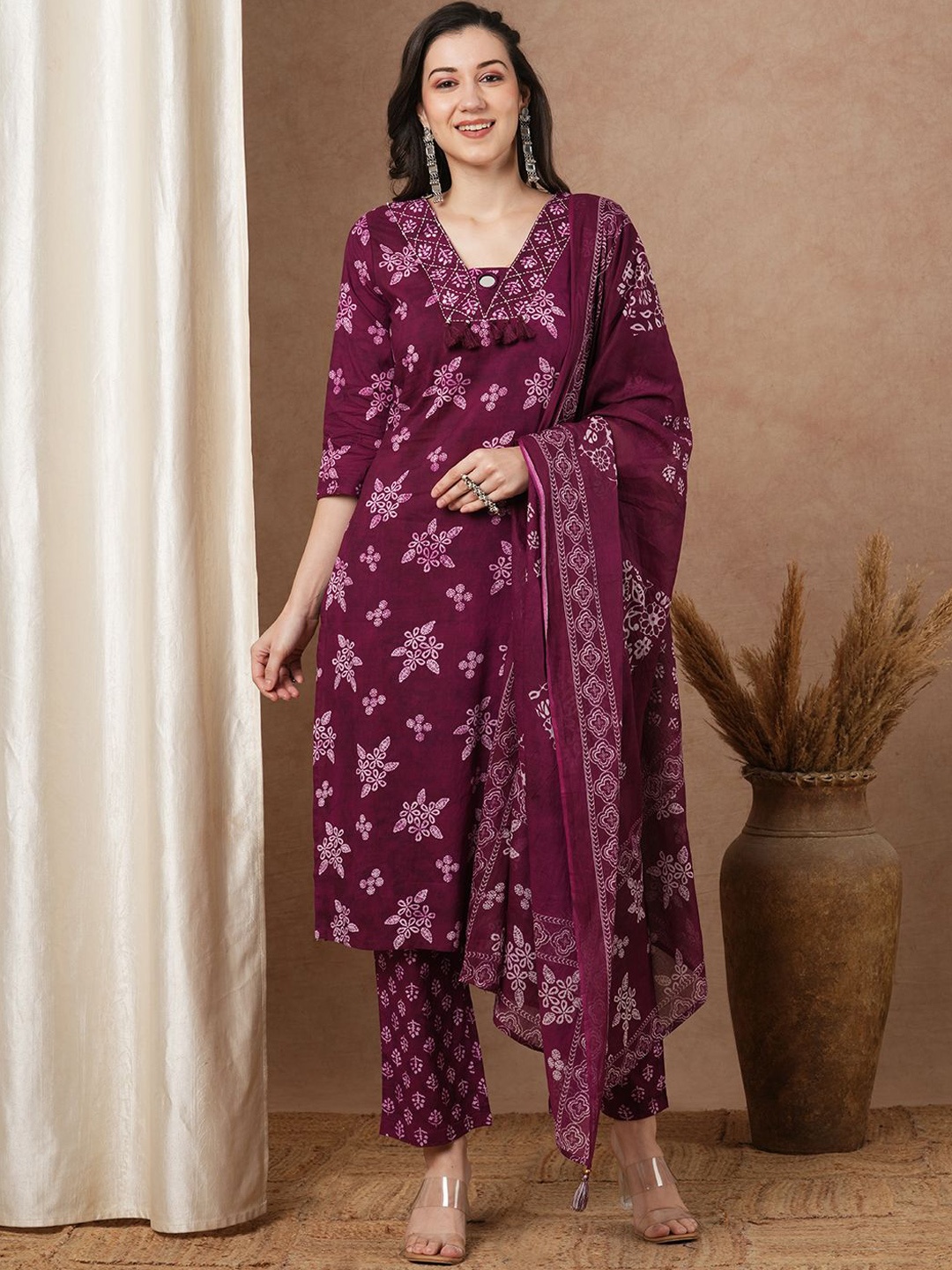 

FASHOR Women Ethnic Motifs Printed Regular Thread Work Pure Cotton Kurta with Trousers & With Dupatta, Burgundy