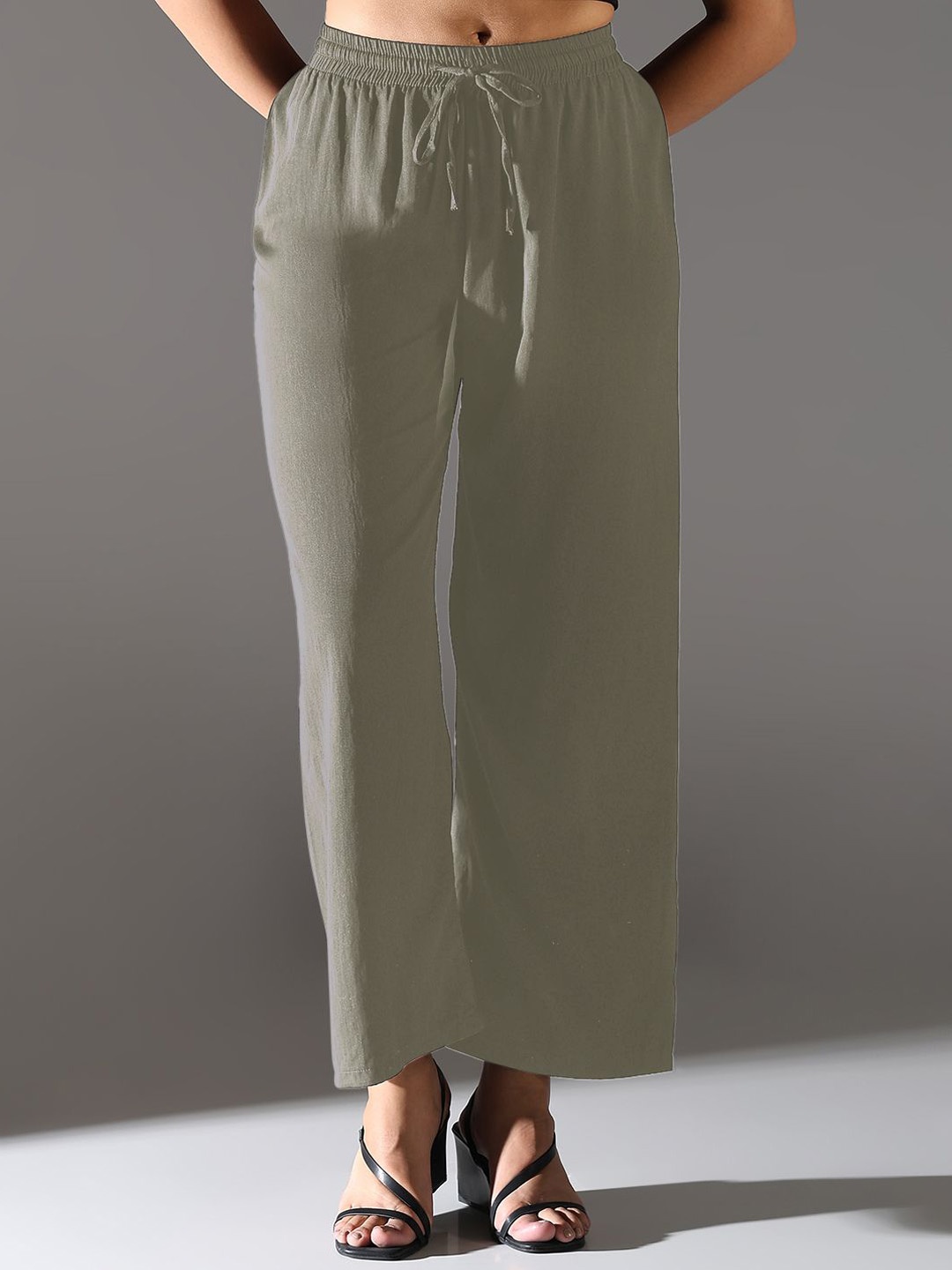 

SHOWOFF Women Comfort Straight Fit Trousers, Green