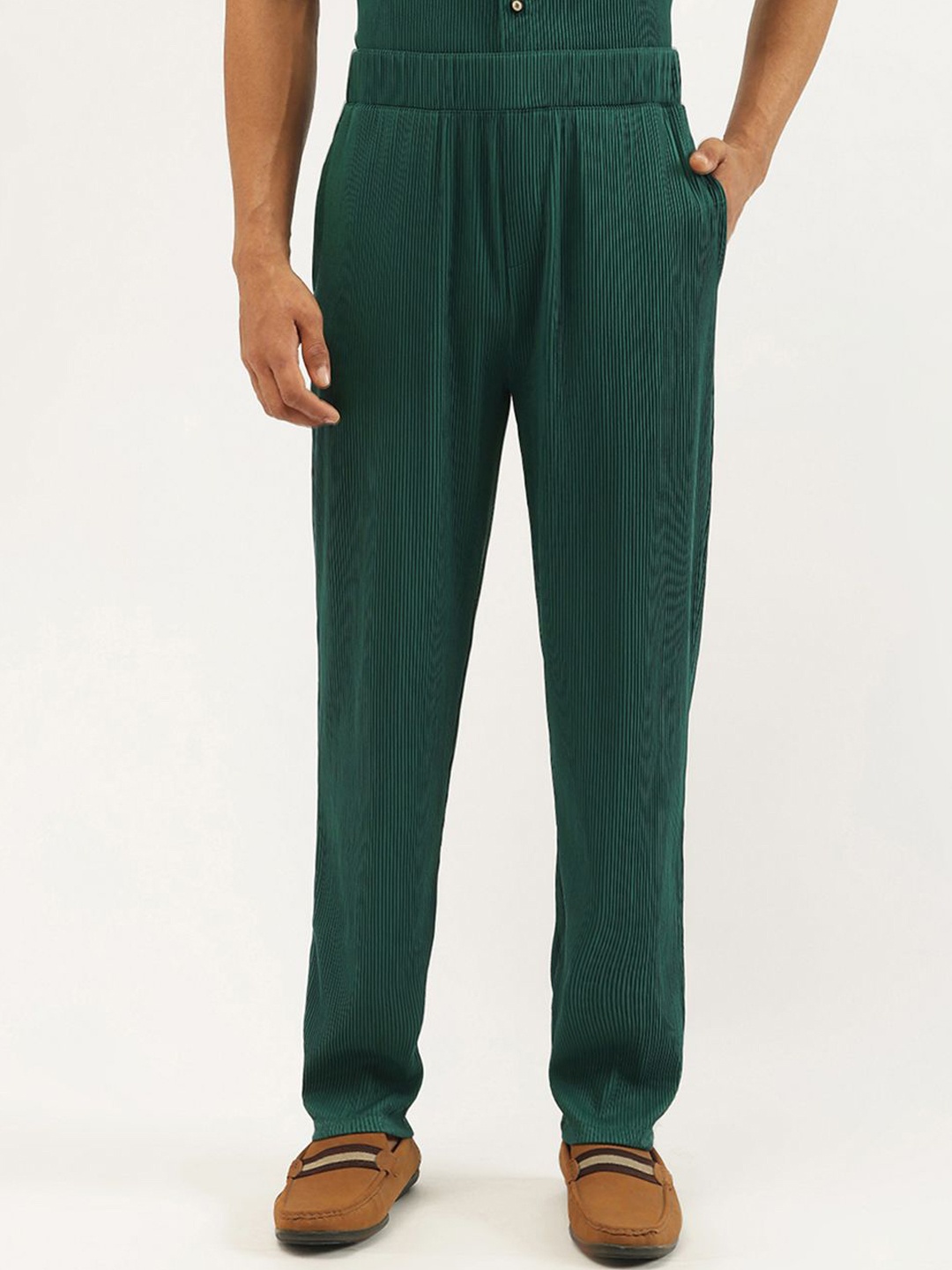 

United Colors of Benetton Men Printed Trousers, Green