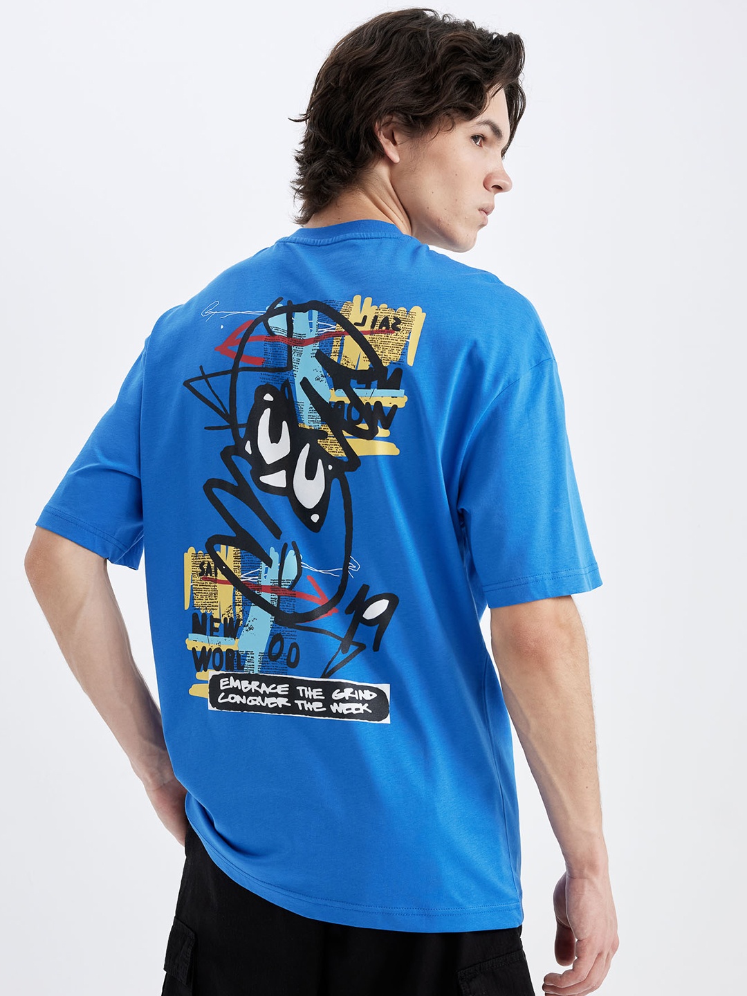 

DeFacto Men Printed Applique T-shirt, Na