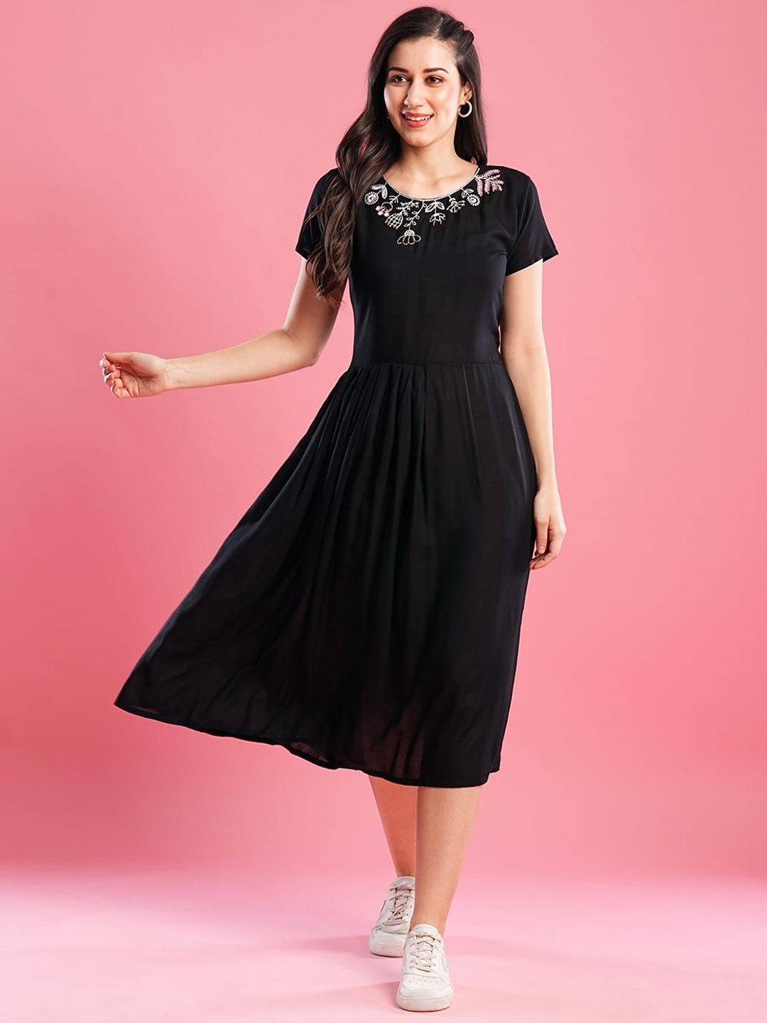 

NYTY20 Women Bandhani Yoke Design Kurta, Black