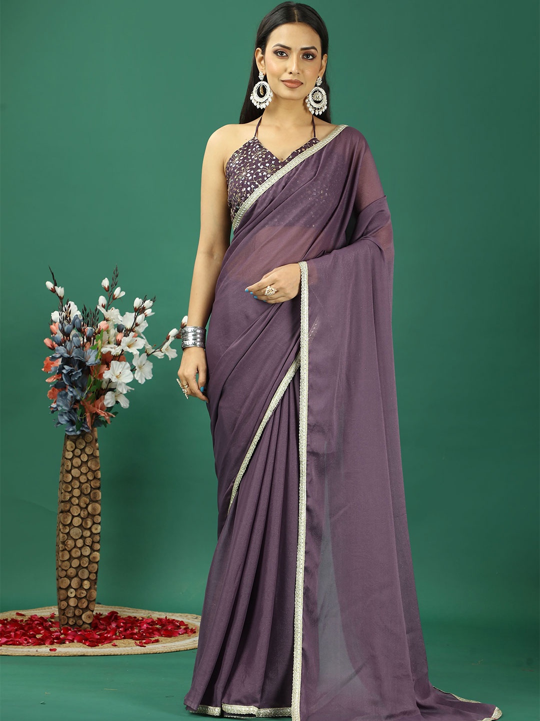 

DIVASTRI Sequinned Satin Banarasi Saree, Purple