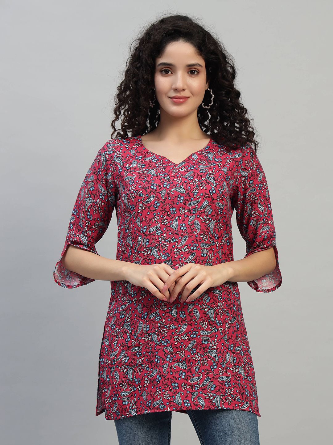 

SHAHVEER CREATION Floral Printed Pure Cotton Kurti, Pink