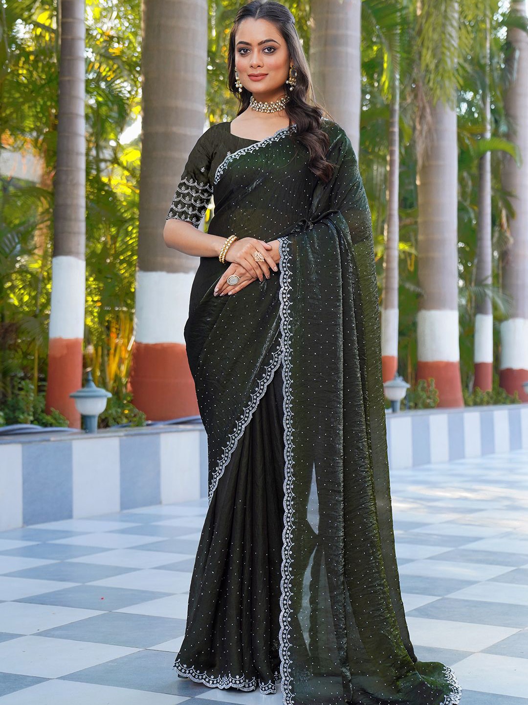 

VIRENDRA TEXTILES Embellished Beads and Stones Satin Saree, Green