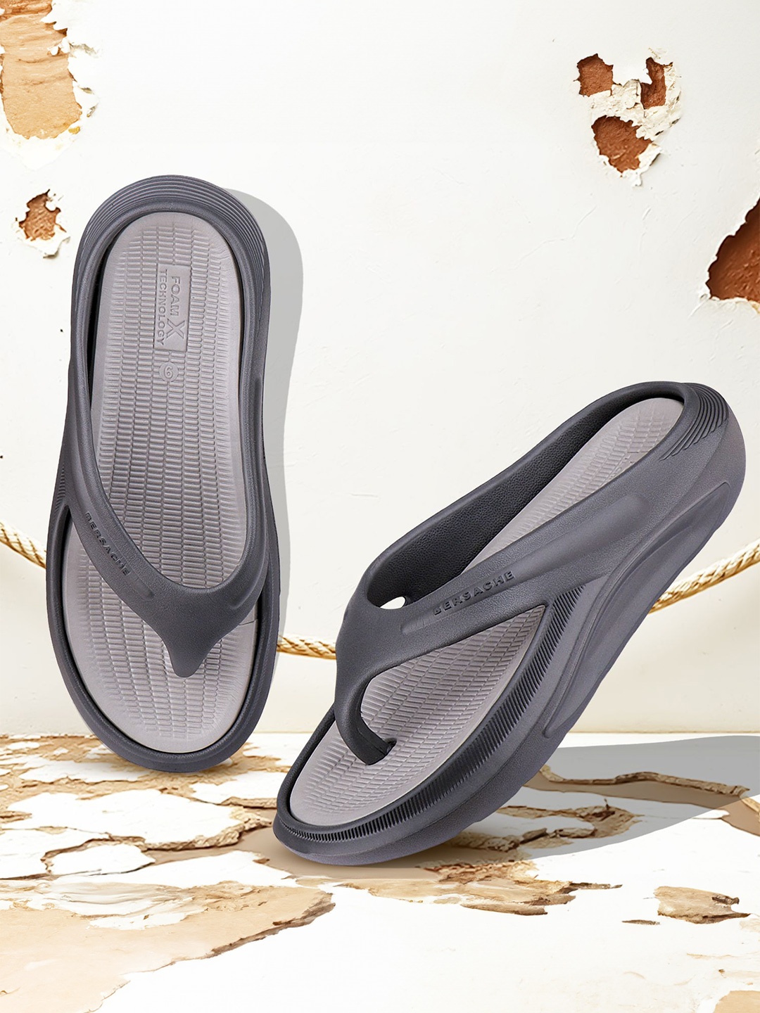 

BERSACHE Men Clogs, Black