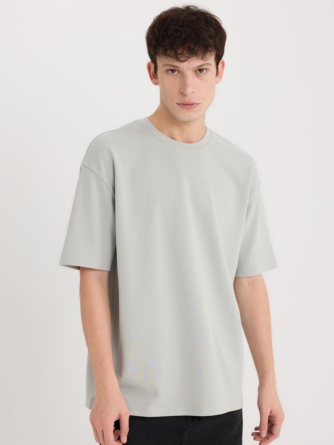 

DeFacto Men Raw Edge T-shirt, Na