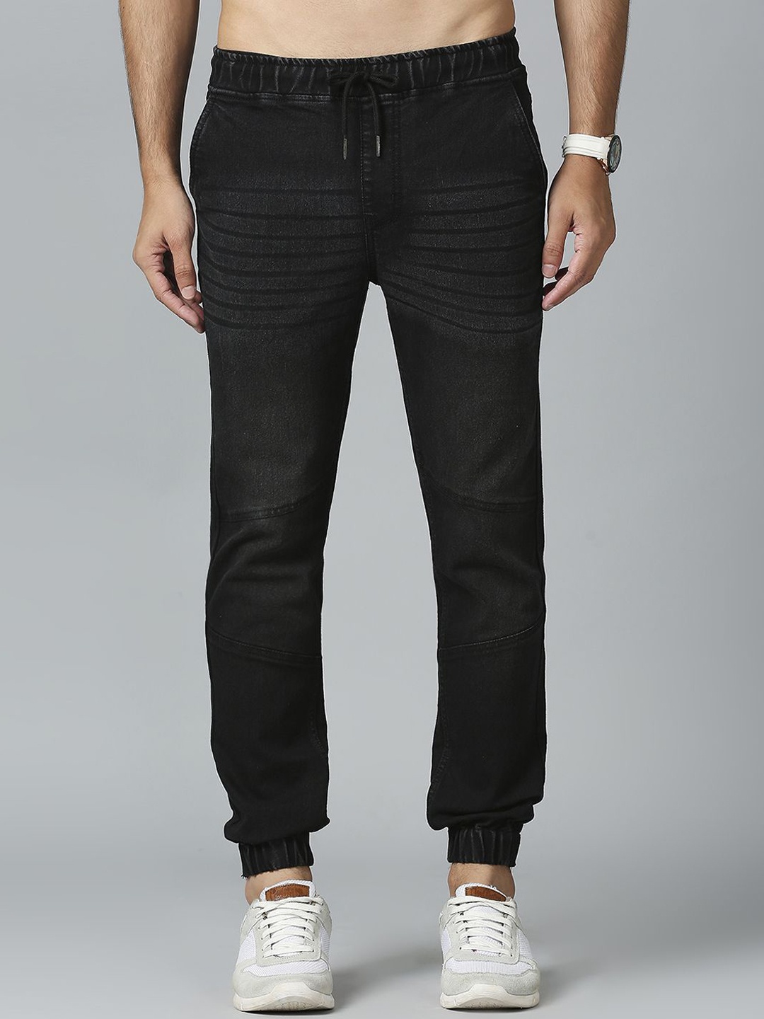

The Roadster Lifestyle Co Mid Rise Slim Fit Jogger Jeans, Black