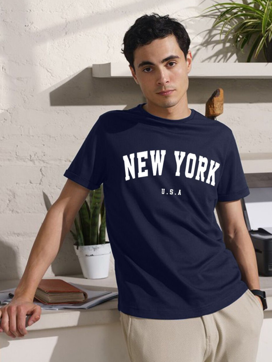 

VEIRDO Men Typography Printed Pure Cotton T-shirt, Navy blue