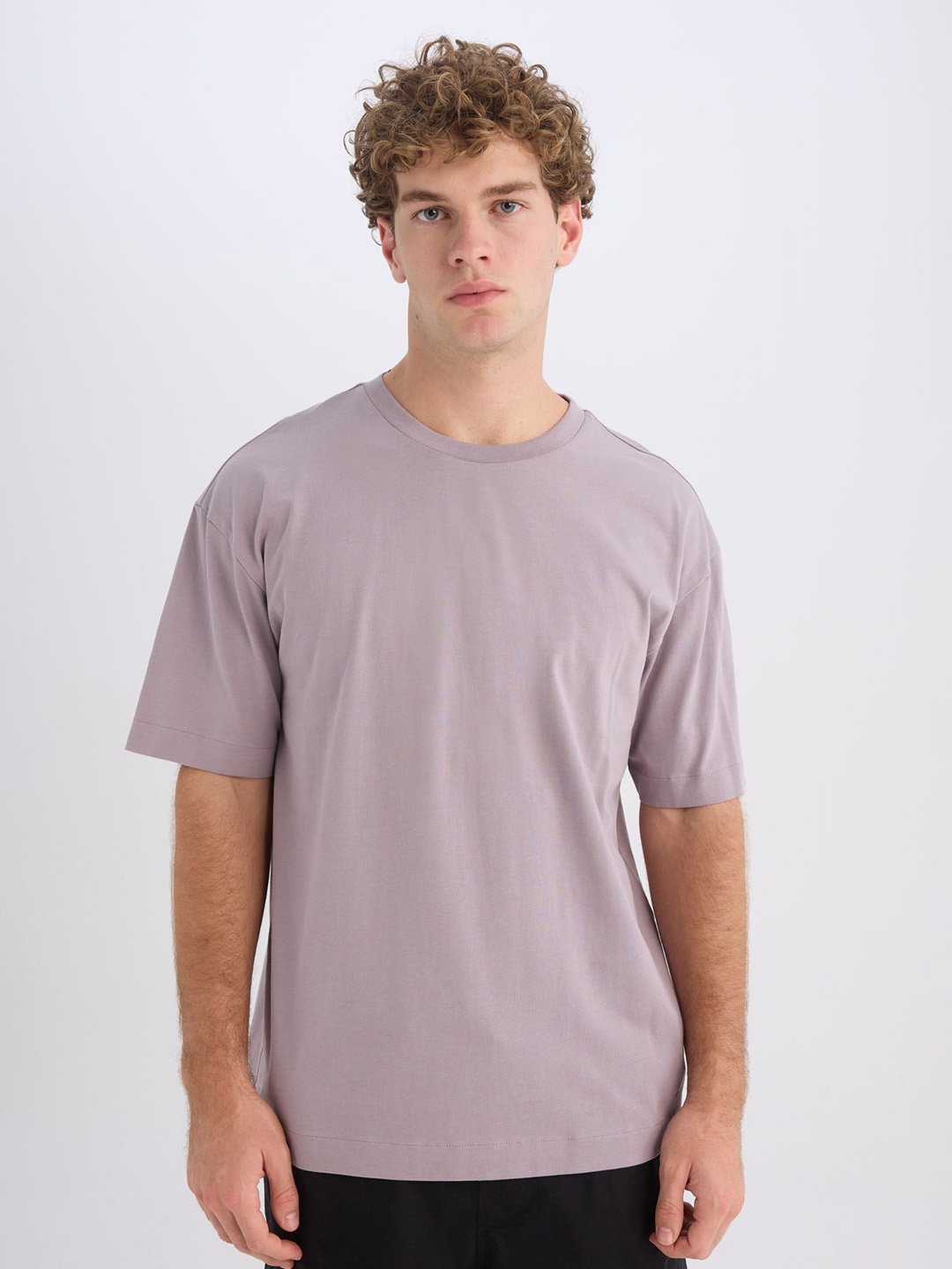 

DeFacto Men Raw Edge T-shirt, Na