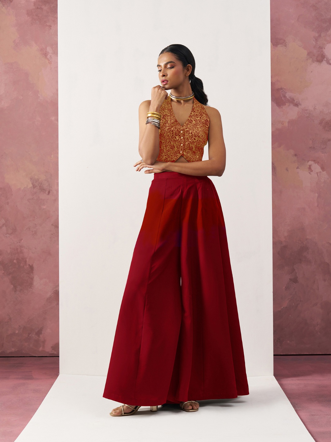 

ALIZEH Printed V Neck Waistcoat With Skirt Co-Ords, Red