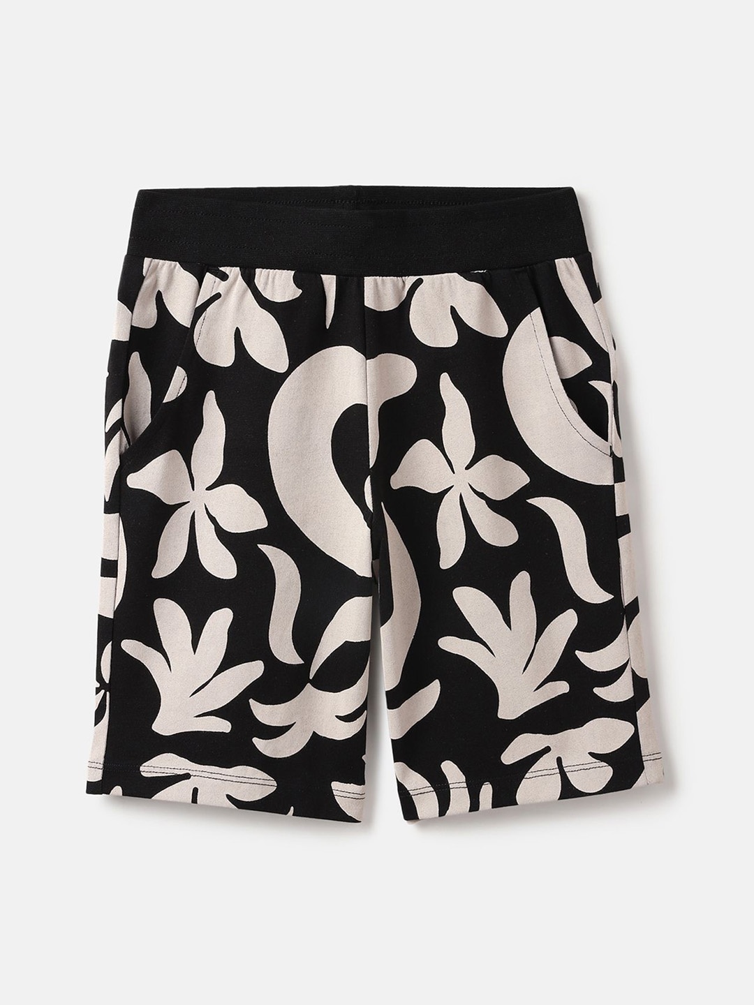 

United Colors of Benetton Boys Printed Shorts, Black