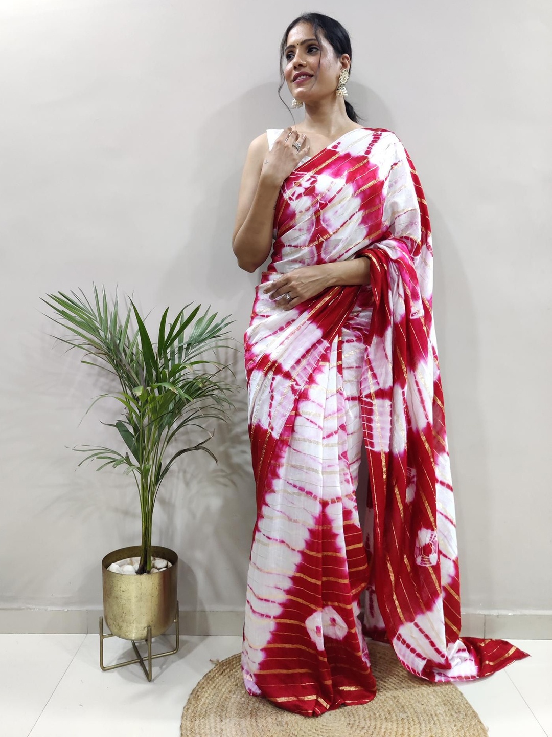 

Moda Rapido Tie and Dye Saree, Red
