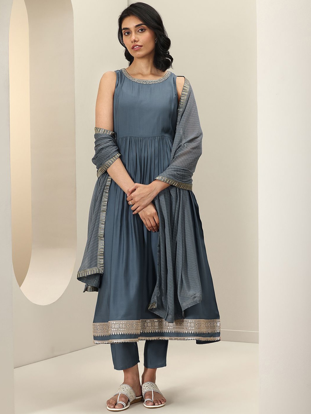 

Libas Women Pleated Kurta with Trousers & With Dupatta, Grey