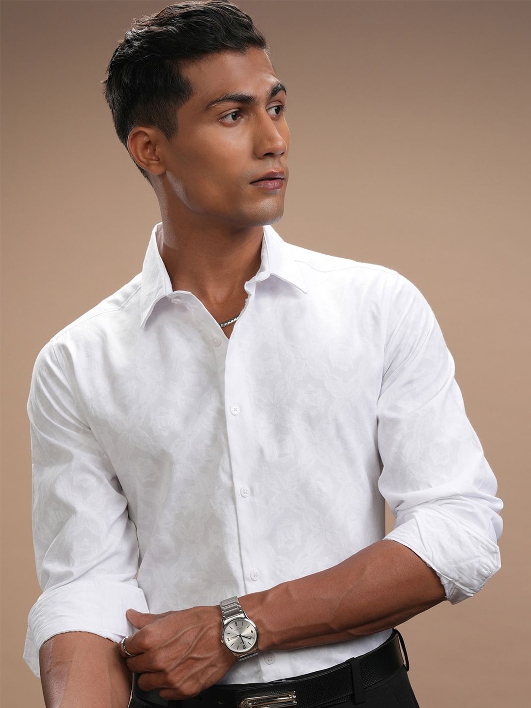 

HIGHLANDER Men Comfort Slim Fit Opaque Casual Shirt, White