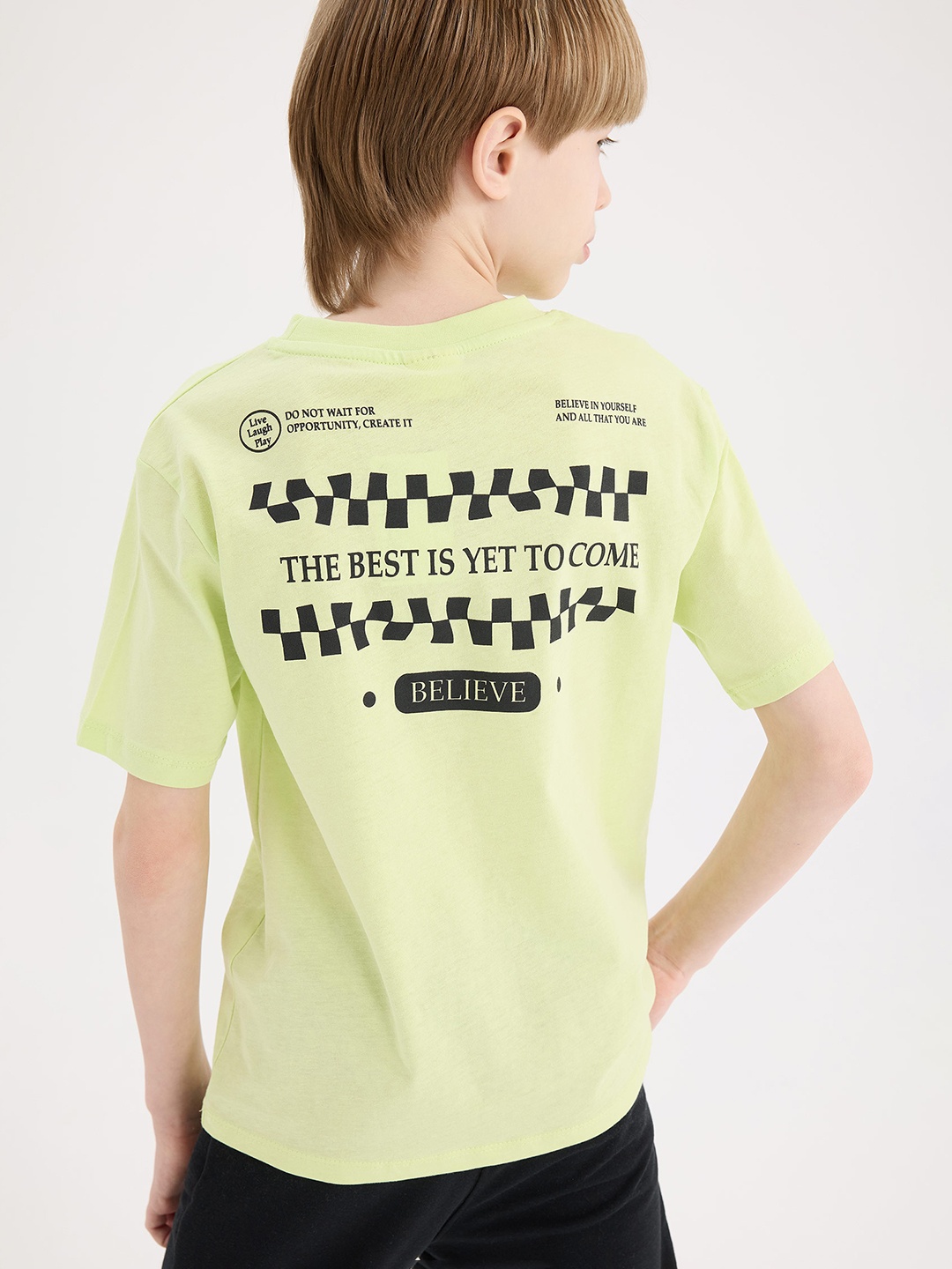 

DeFacto Boys Typography Printed Applique T-shirt, Na
