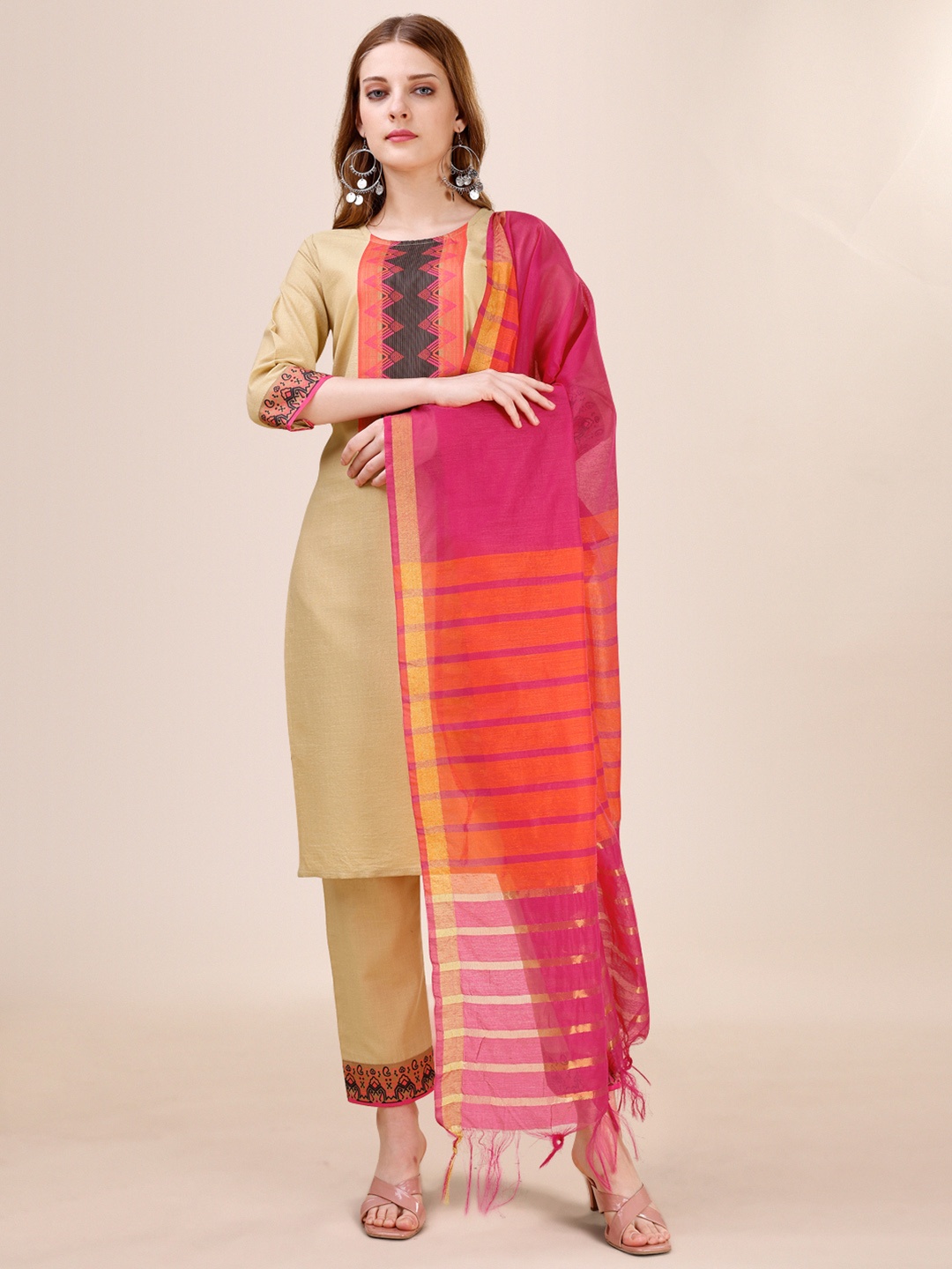

Moda Rapido Women Floral Printed Regular Kurta with Trousers & With Dupatta, Gold
