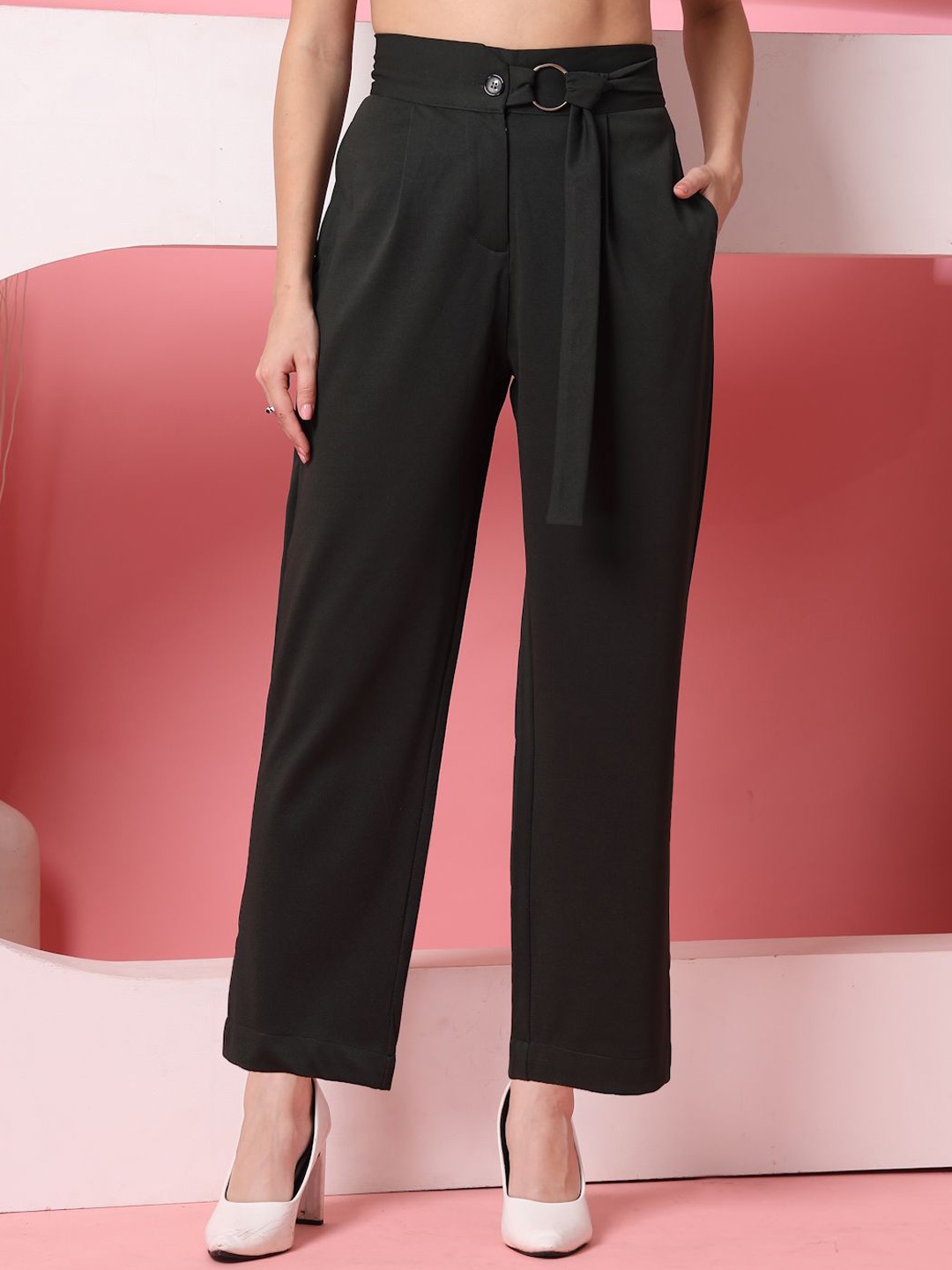 

Chemistry Women Relaxed Pleated Trousers, Green