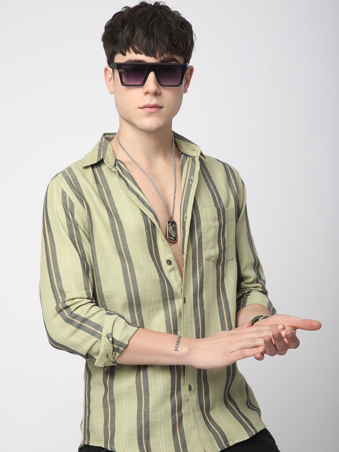 

VASTRADO Men Classic Slim Fit Multi Stripes Opaque Striped Casual Shirt, Green
