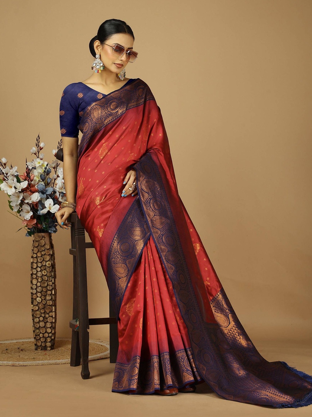 

DIVASTRI Woven Design Zari Art Silk Kanjeevaram Saree, Red