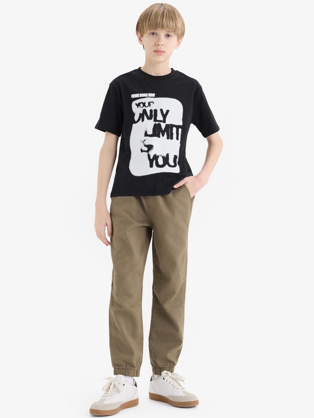 

DeFacto Boys Typography Printed Pockets T-shirt, Na