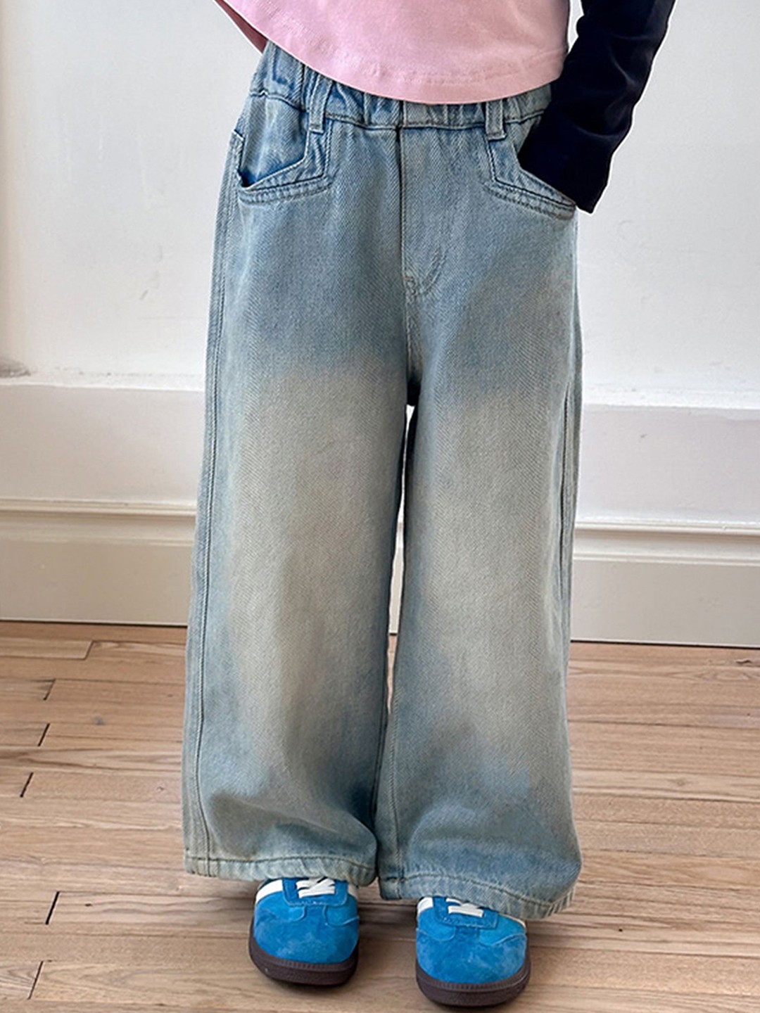

LULU & SKY Girls Straight Fit High-Rise Heavy Fade Jeans, Blue