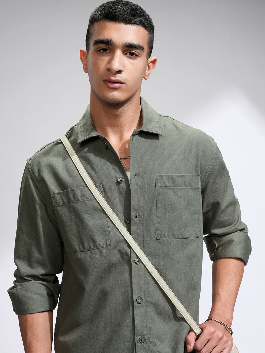 

HIGHLANDER Men Comfort Opaque Casual Shirt, Olive