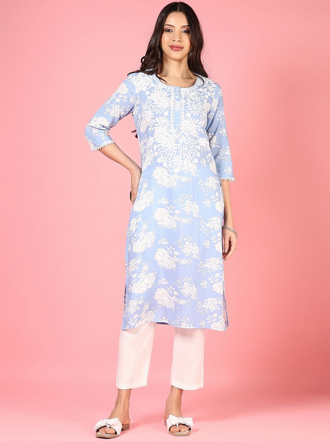 

V-Mart Women Floral Embroidered Regular Thread Work Kurta with Trousers, Blue