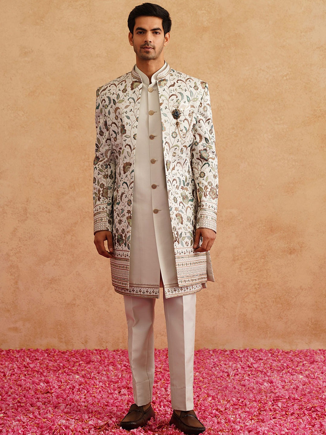 

Denis Parkar Embroidery Indowestern Sherwani Set, Off white