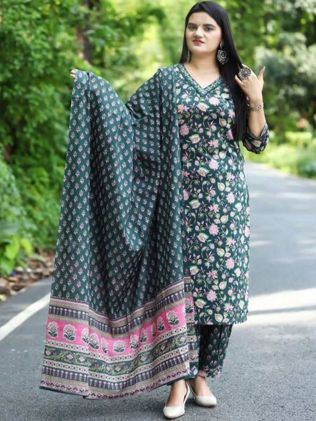 

Piludi Floral Printed Thread Work V-Neck Kurta with Trousers & Dupatta, Green