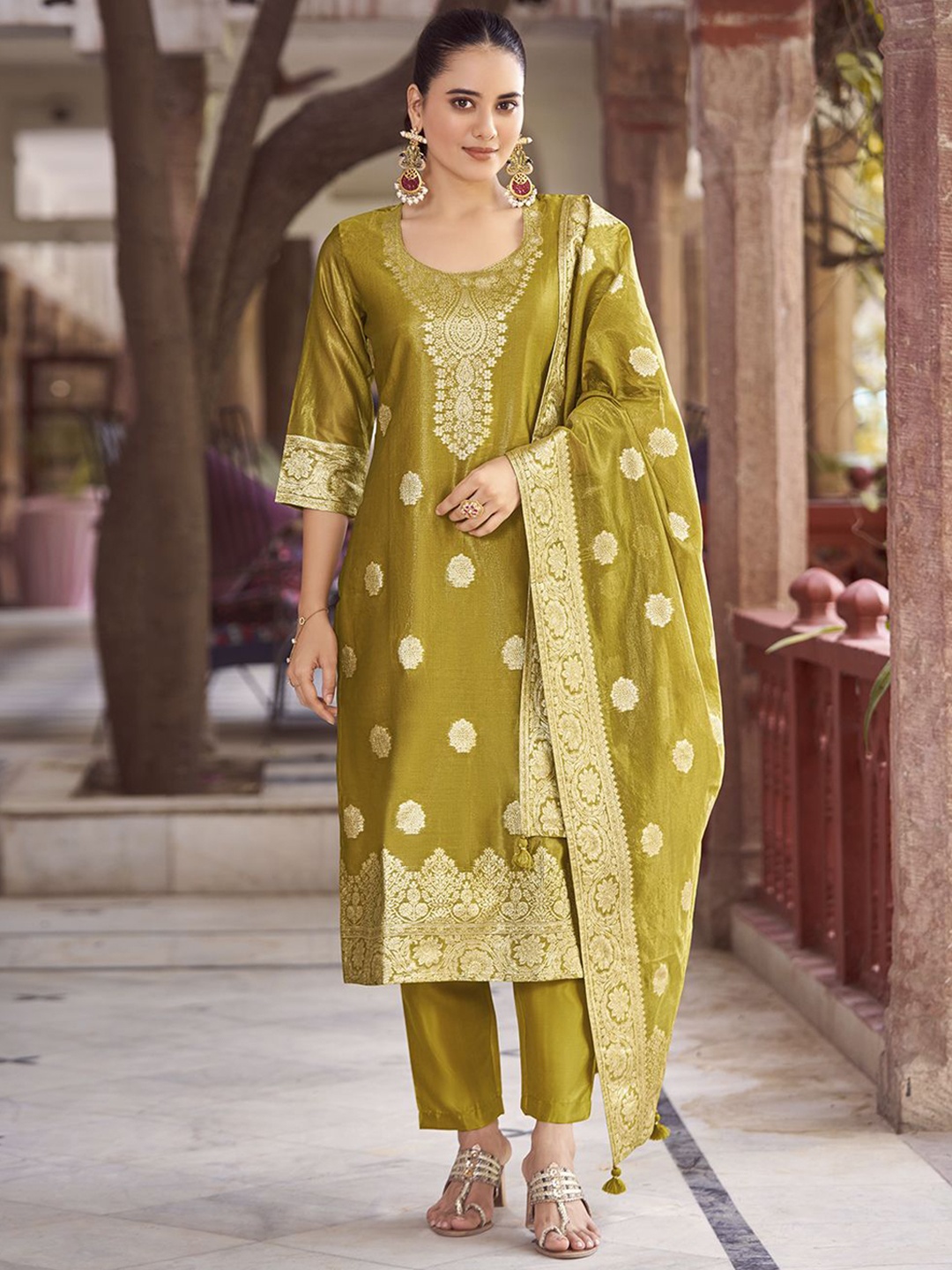 

Fourleaf Women Regular Kurta with Trousers & With Dupatta, Mustard