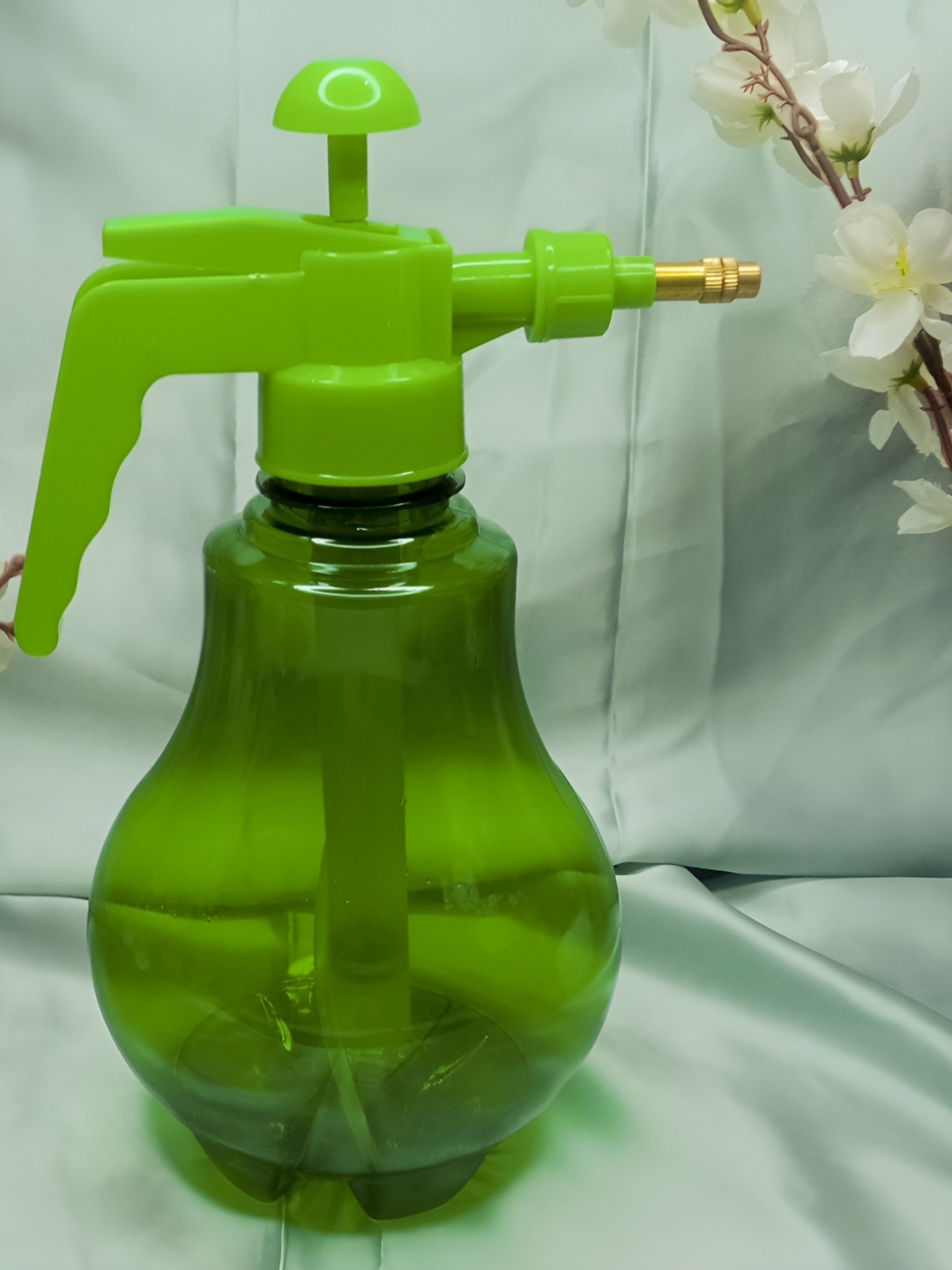 

ME & YOU Green Water Pump Spray