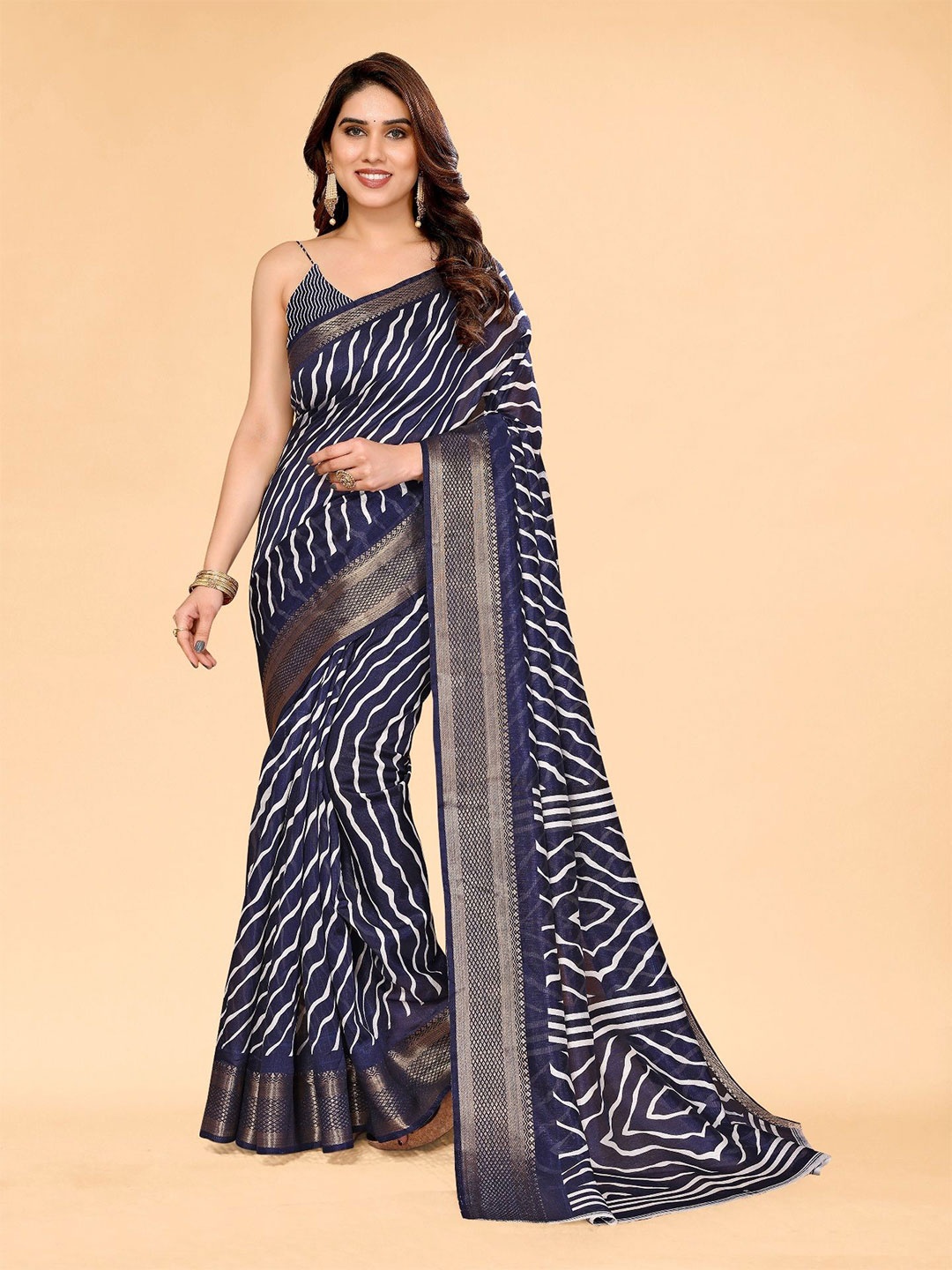 

Moda Rapido Leheriya Zari Saree, Navy blue