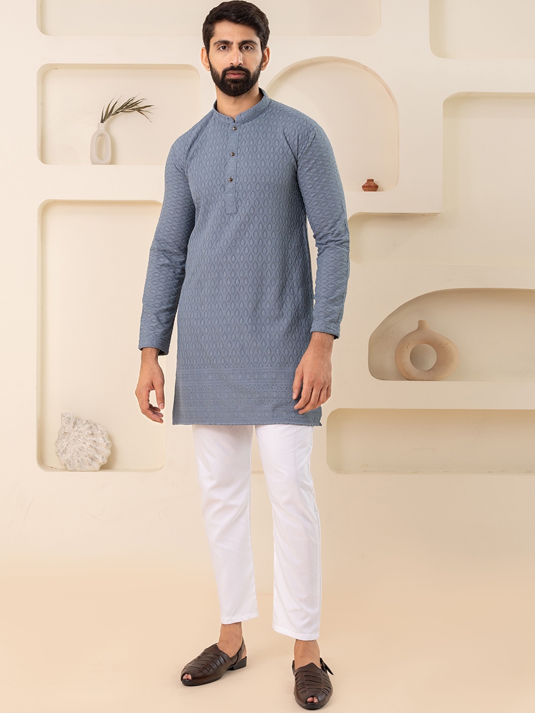 

Shiv Leela Men Embroidered Thread Work Kurta, Grey