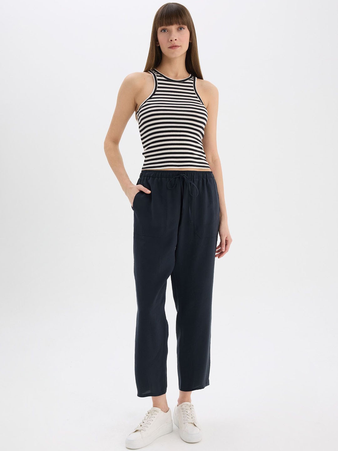 

DeFacto Women Trousers, Na