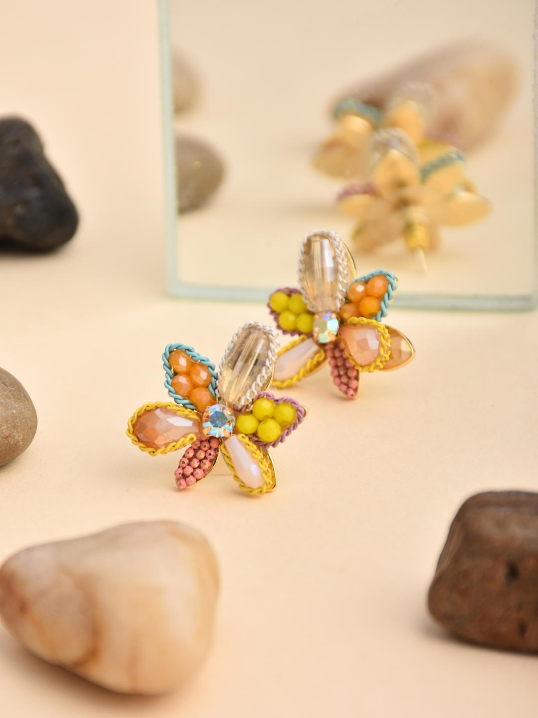 

Reenisaa Floral Studs Earrings, Multi