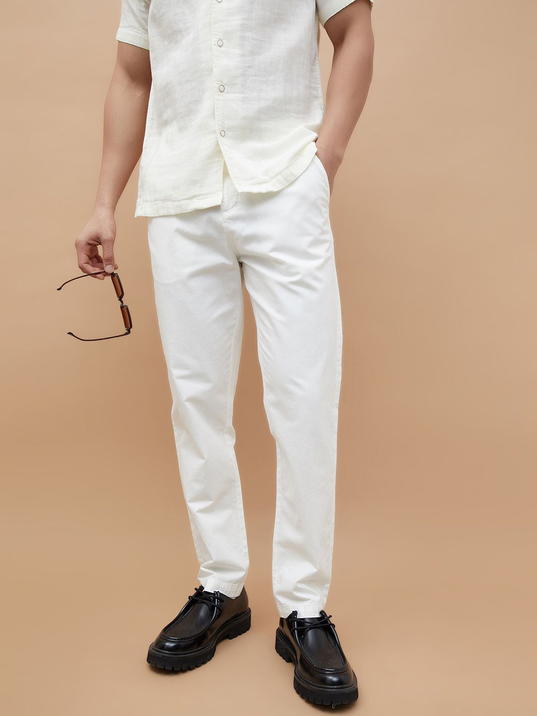 

CODE by Lifestyle Men Trousers, Off white