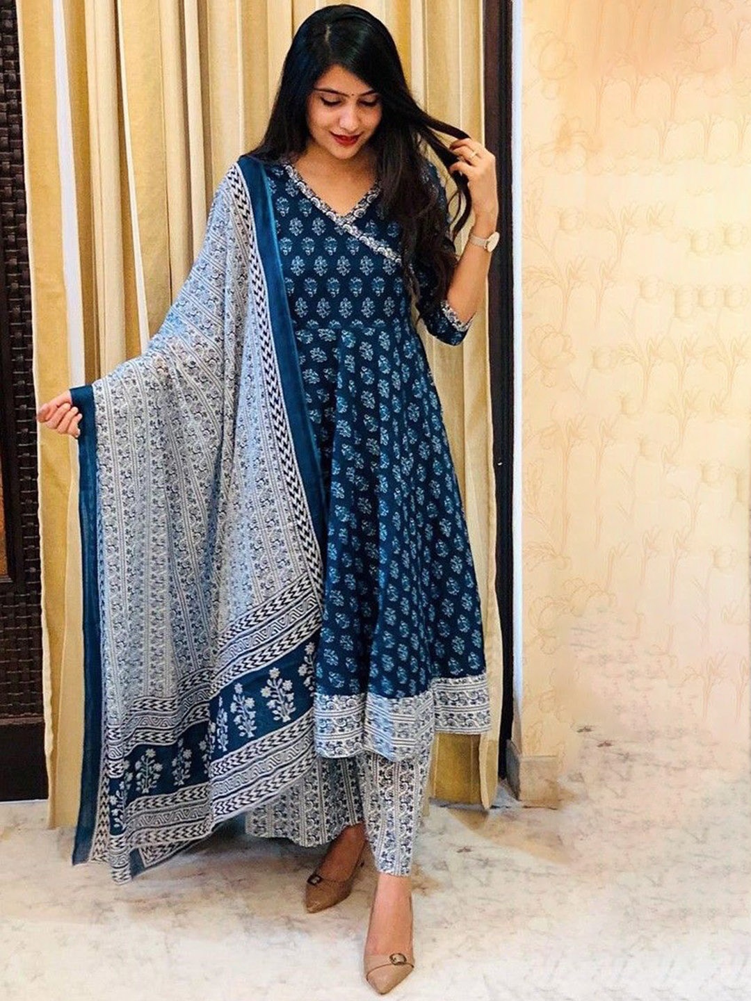 

Moda Rapido Women Floral Printed Regular Kurta with Pyjamas & With Dupatta, Blue