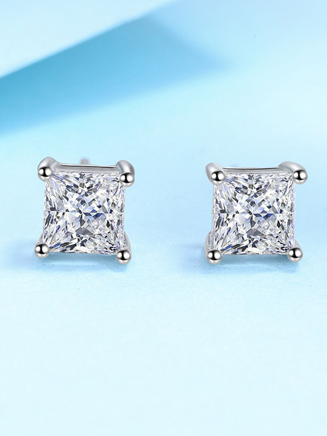 

Krelin Classic Studs Earrings, Silver