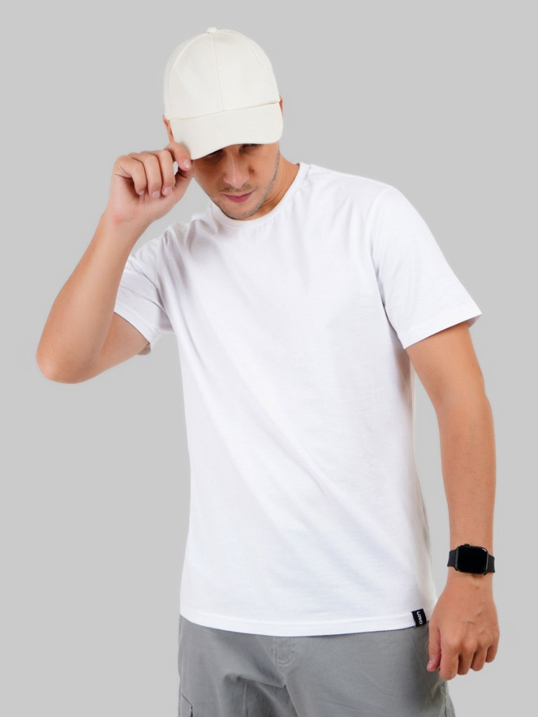 

Underrated Club Men Round Neck Bio Finish T-Shirt, White