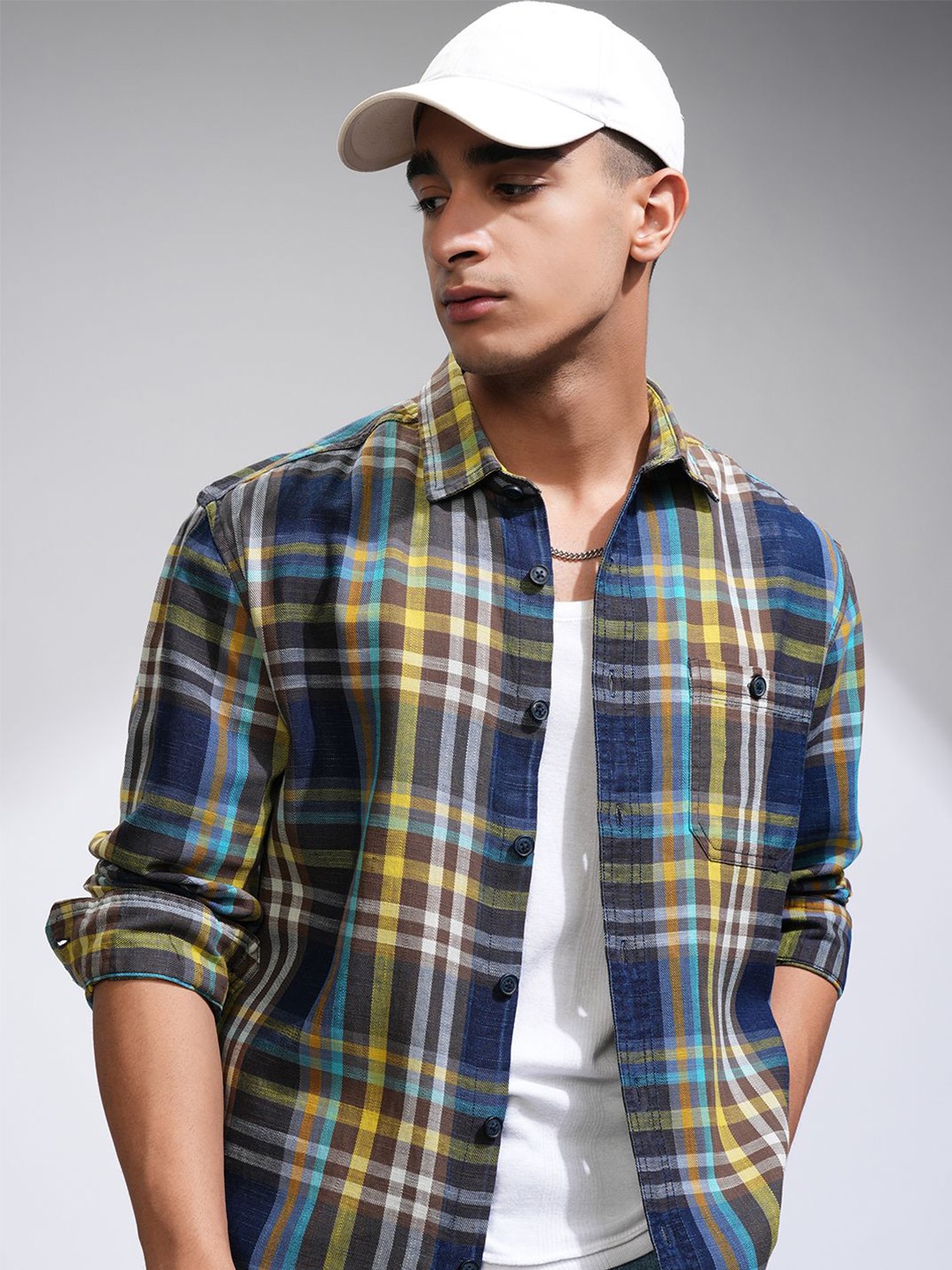 

HIGHLANDER Men Comfort Opaque Checked Casual Shirt, Navy blue