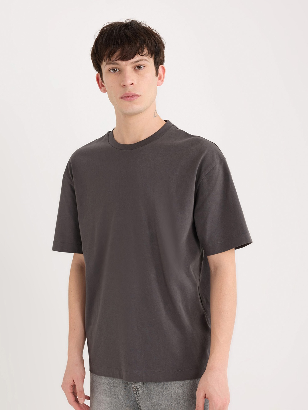 

DeFacto Men Drop-Shoulder Sleeves Applique T-shirt, Na