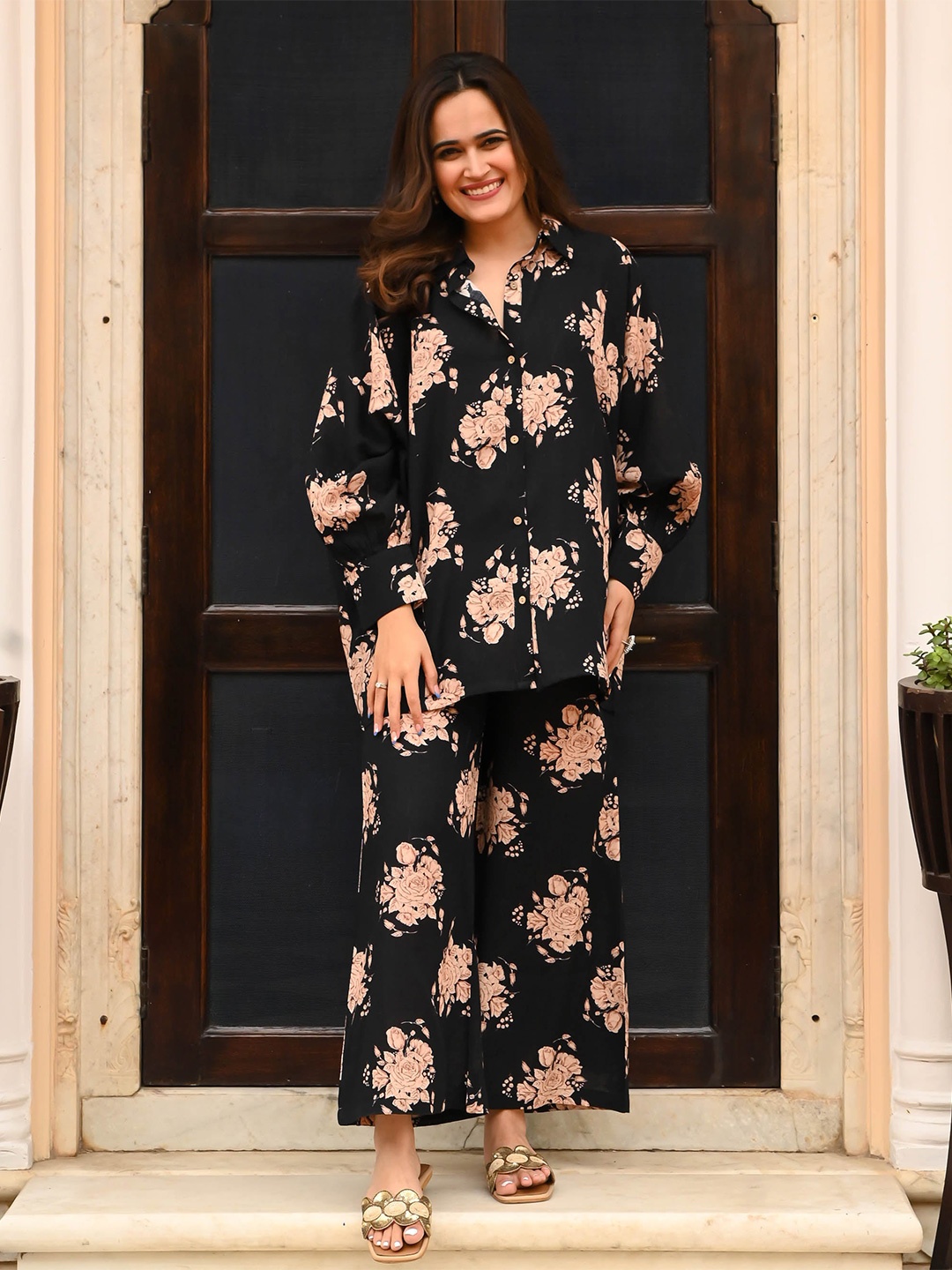 

Sidhidata Floral Printed Shirt & Palazzo Co-Ord Set, Black