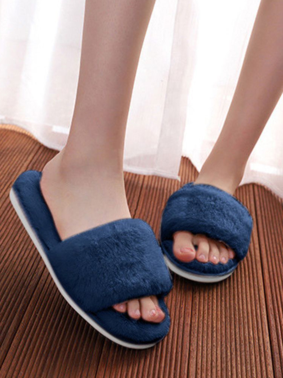 

glitchez Women Room Slippers, Blue