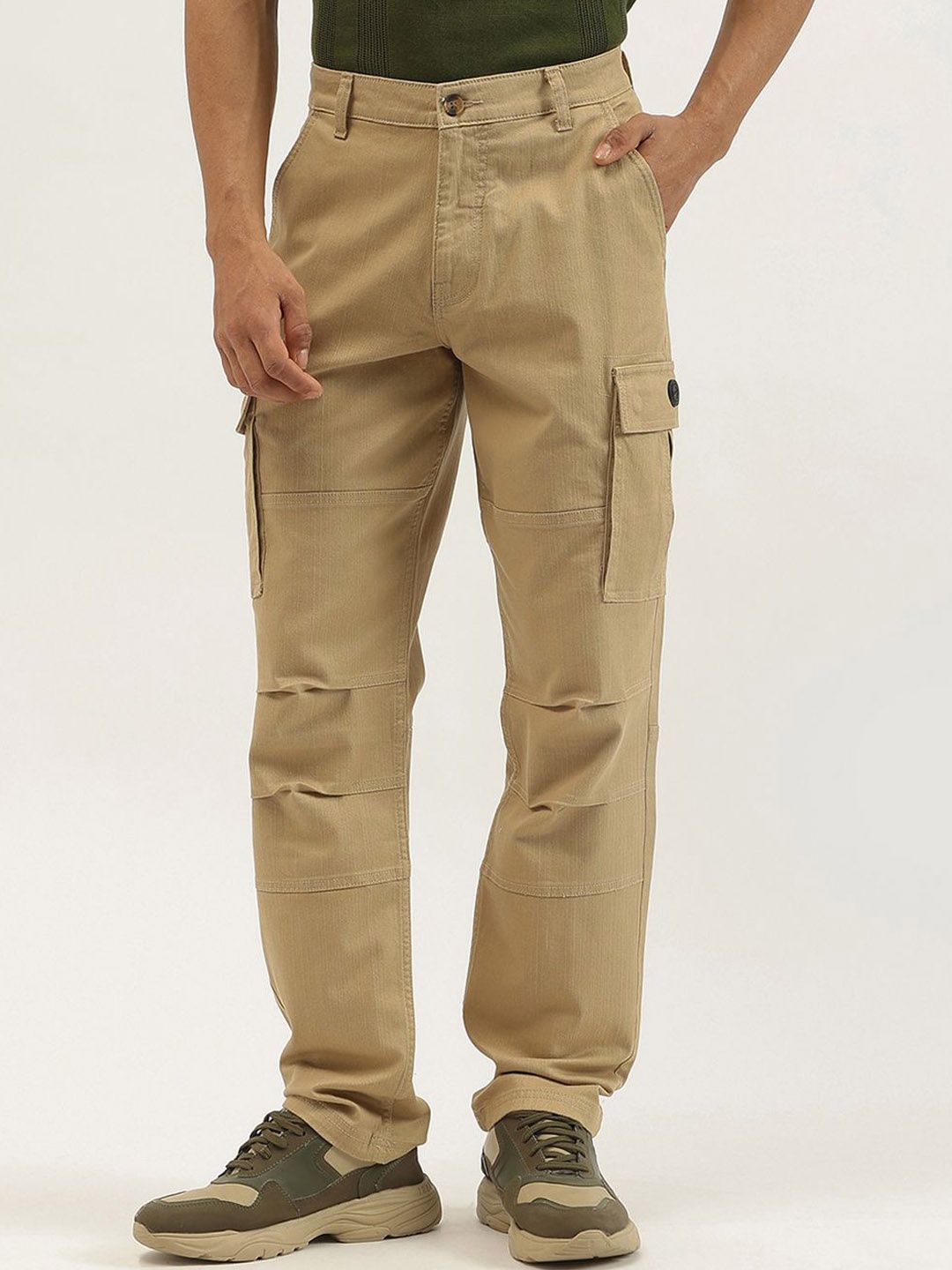 

United Colors of Benetton Men Straight Fit Cargos Trousers, Beige