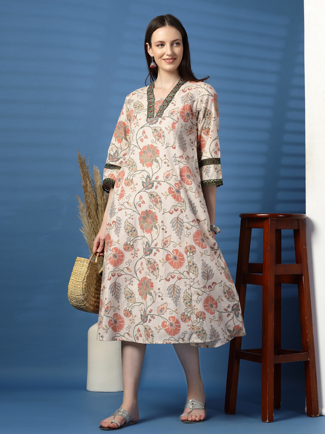 

Ramas Women Floral Printed Thread Work Anarkali Kurta, Beige